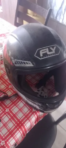 Capacete sem viseira