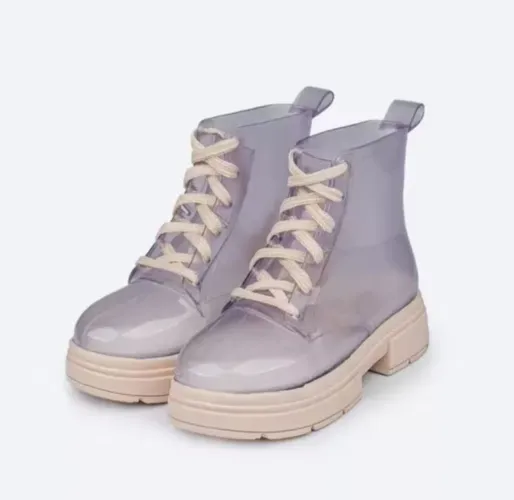 Bota transparente feminina da Twennie Pampili