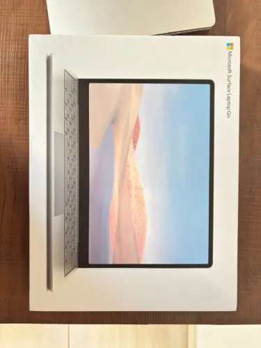 Microsoft Surface Laptop Go 