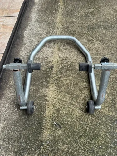 Cavalete central moto