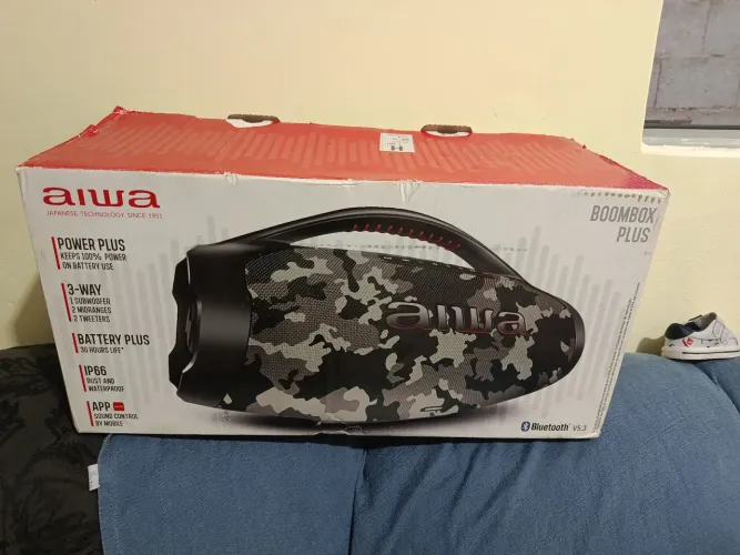 Caixa Aiwa bombox plus Troco por TV dependendo