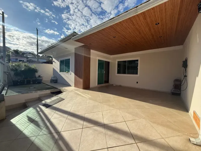 Casa Térrea Condomínio dos Pássaros, 133.18m², 3 Quartos (2 Suítes), Piscina, Área Gourmet
