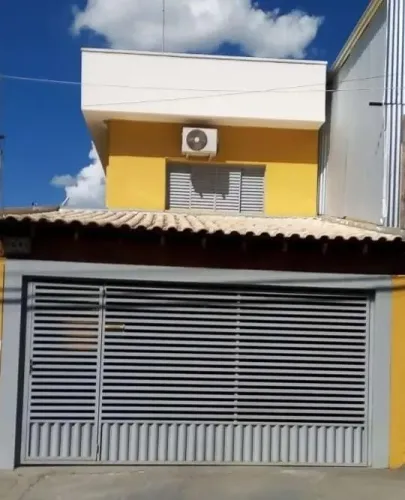 Aluga-se Sobrado próximo ao HR