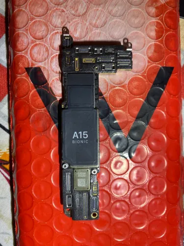 PLACA IPHONE 13 PARA RETIRADA DE PEÇAS 