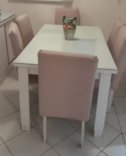 Vendo mesa MDF, tampo vidro c/06 cadeiras.