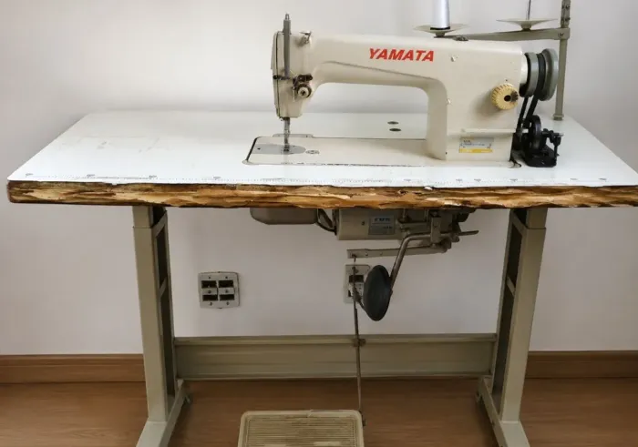 Maquina de costura industrial