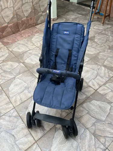 Carrinho guarda chuva