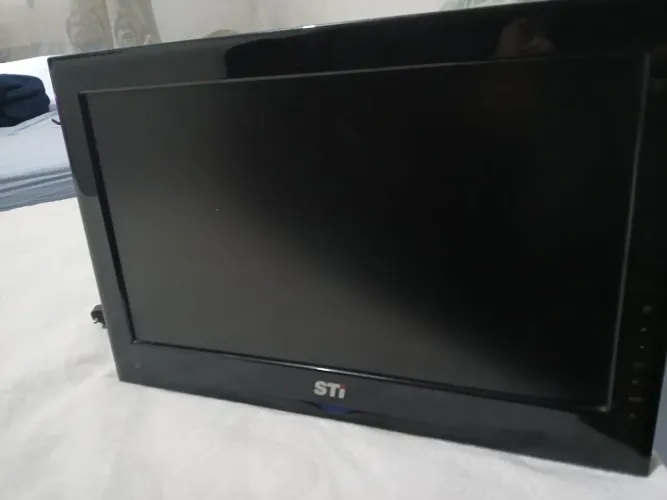 Monitor STI Toshiba 18.5" 60Hz + Cabo VGA - Funcionando