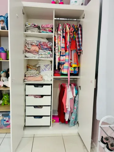 Guarda roupas infantil