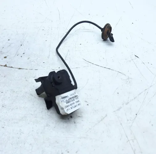 Motor Trava Portinhola Vw Virtus Tsi 1.4 2025 5c6810773h