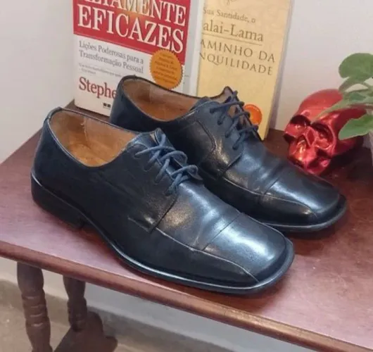 Sapato Democrata em couro legítimo