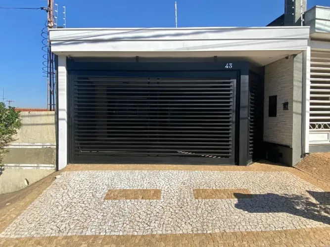 Casa para Locação com 3 Quartos, 1 Suíte e 2 Vagas no Jardim Ohara, Marília/SP