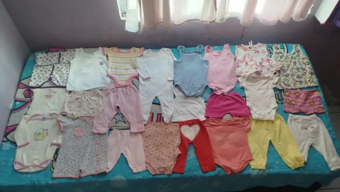 Lote de menina com 20 peças veste 0/3 meses 