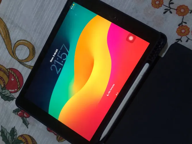 IPAD 8 GERAÇÃO | 32GB | PERFEITO ESTADO | ACOMPANHA CARREGADORES, CANETA TOUCH E CAPA.