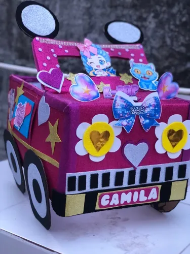 Carro de papelão