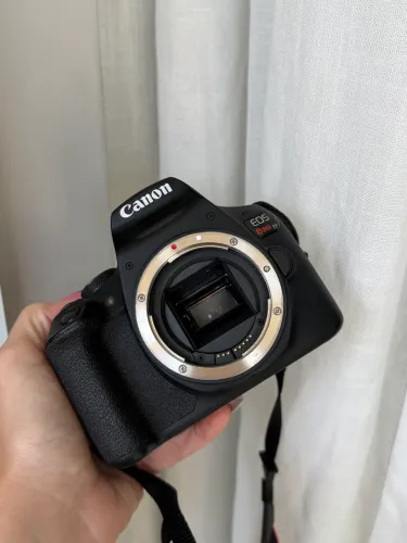 Canon t7
