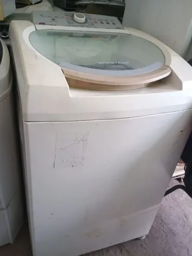 Maquina de lavar funcionando