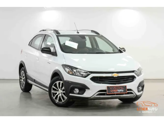 Chevrolet Onix Activ 1.4 8V Flex Mec. 4P 2017