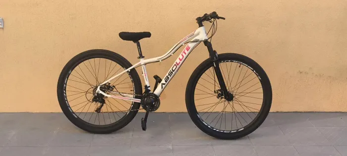 Bicicleta feminina aro 29 Absolut quadro alumínio