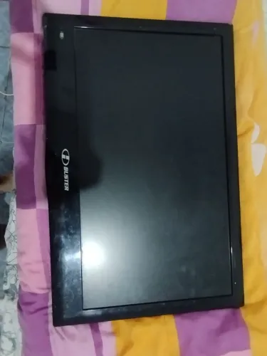TV/Monitor LCD 22 + Controle - Buster