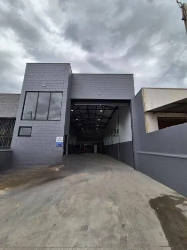 Galpão para alugar, 200 m² por R$ 5.200,00/mês - Residencial São Gabriel II - Salto/SP