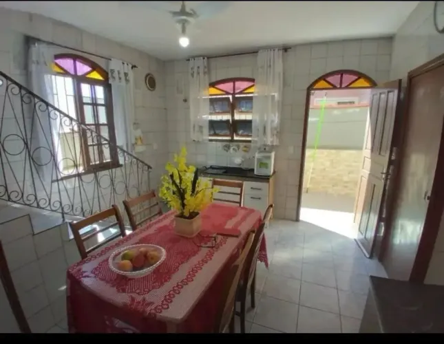 Casa 4 quartos no saco dos Limões