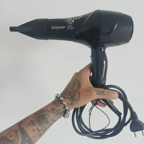 Secador Profissional Taiff New Smart 2v Frio e Quente 1700w 220v