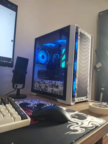 PC Gamer High-End Custom ONE PIECE: RTX 5070 + Ryzen 7 5700X3D + 32GB RAM + 2TB NVMe