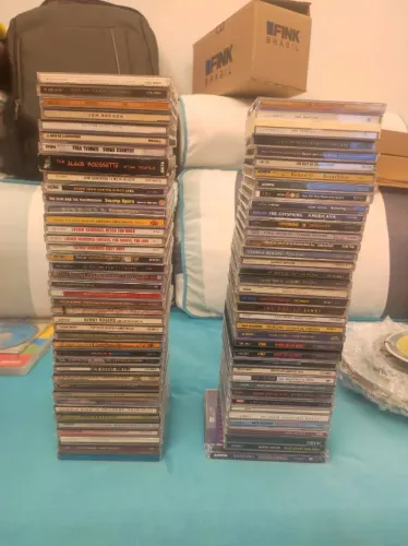 Coleção com 80 CDs Importados de Rock ao POP Music (Anos 60-90)