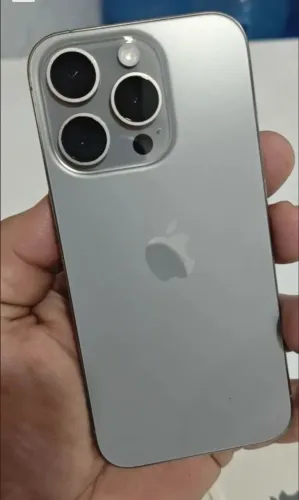 iPhone 15 pró titânio natural
