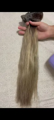 Cabelo loiro humano brasileiro