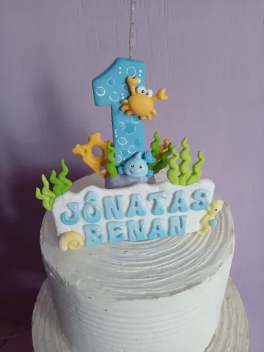 Vela de aniversário personalizada em biscuit