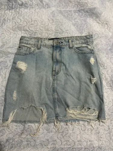 Saia jeans destroyed - estilosa e moderna