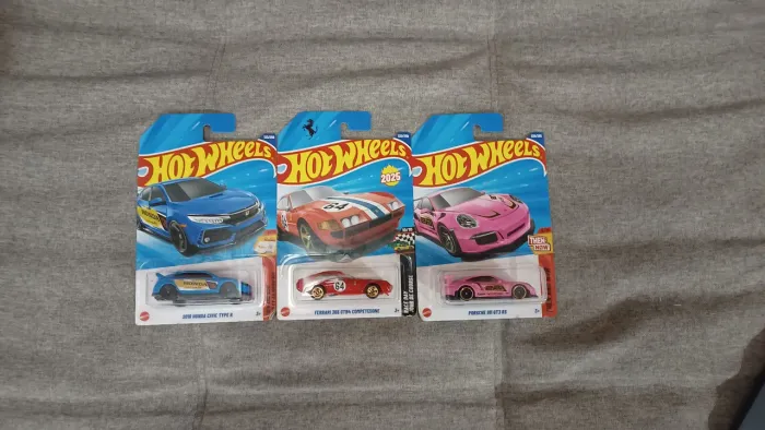 Kit 3 Hotwheels Porsche Rosa, Ferrari 365 e Civic Type R
