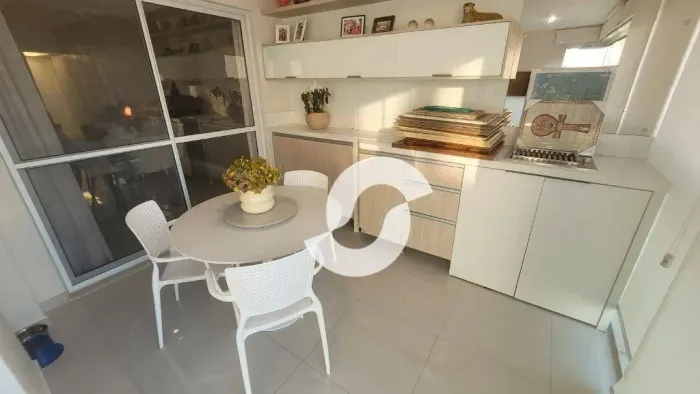 Apartamento com 4 dormitórios à venda, 128 m² por R$ 1.850.000,00 - Camboinhas - Niterói/R