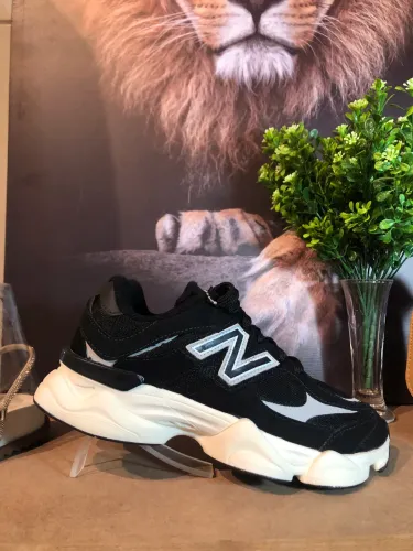 Tênis New Balance 9060 preto - Tamanho [37/38] - [NOVO]