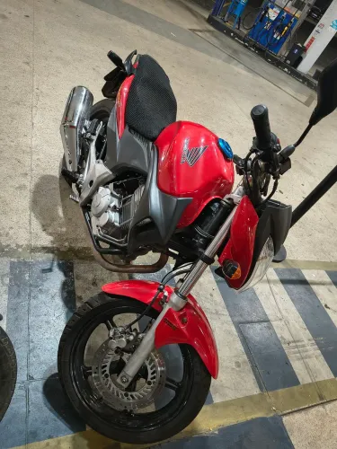 CB 300r valor de 12.000,00 avista .
