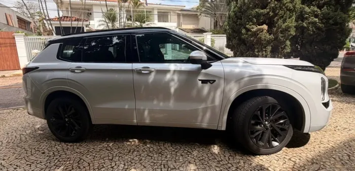 Mitsubishi Outlander Signature 2.4 4X4 AUT (híb) 2026