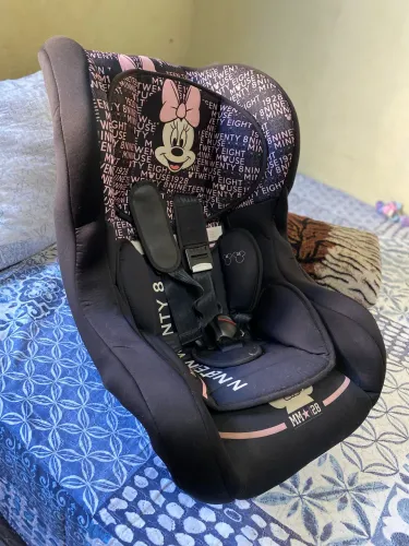 Cadeirinha pra carro feminina