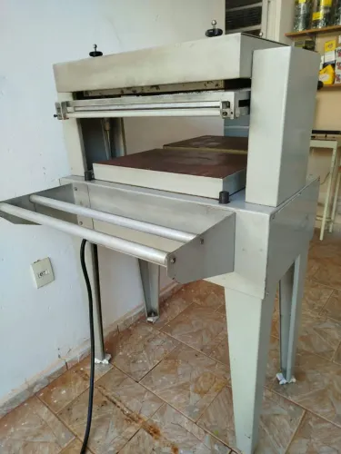 Máquina seladora/encarteladora DM Dal Mak