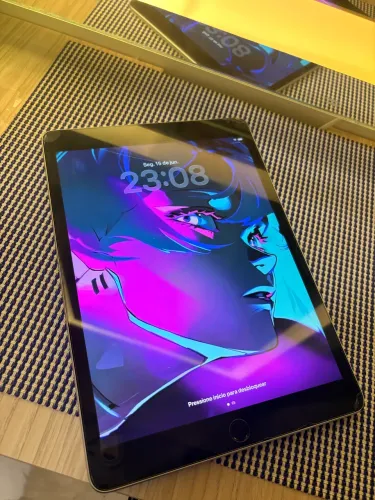 Ipad 9ª geração 64GB + Teclado + Caixa original