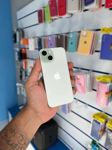 iPhone 15 128GB impecável
