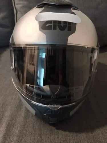 Capacete Givi Escamoteável