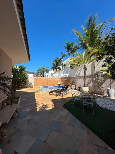 Casa com 3 suítes à venda, 290 m² por R$ 2.700.000,00 - Jardins Roma - Uberlândia/MG