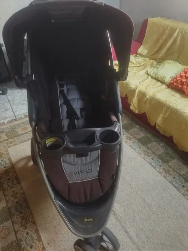 Vendo carrinho de bebê em ótimo estado pronto tá uso! Leiam o anúncio.