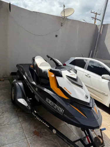 Jet Ski 215