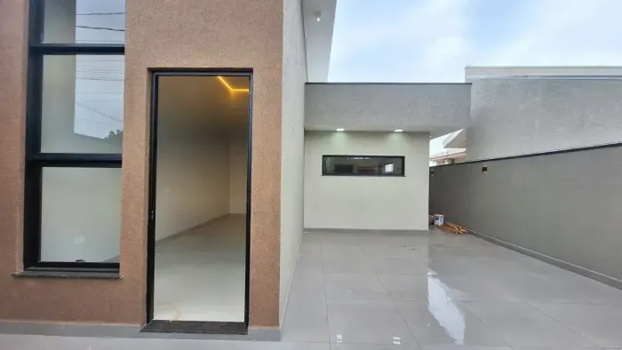 Linda casa térrea - 3 quartos, ampla sala, terreno nos fundos, Jardim Campelle, Campo Mour