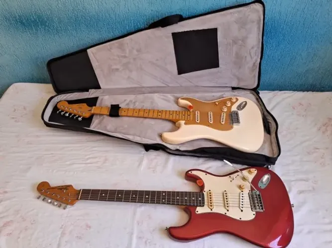 Softcase Move Duplo Luxo (Para duas guitarras) - Em perfeito estado!