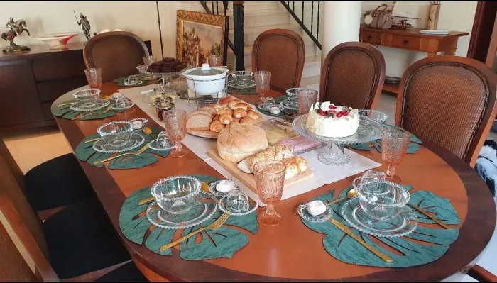 Mesa Jantar Madeira de Lei com 8 cadeiras de Luxo da Sierra Móveis