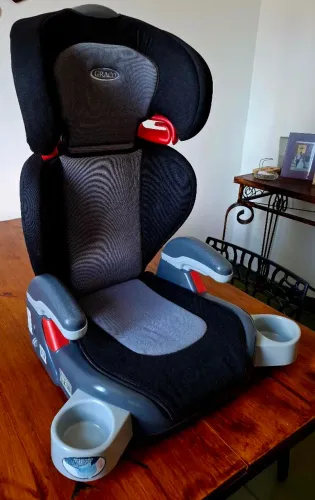 Cadeirinha infantil Graco articulada